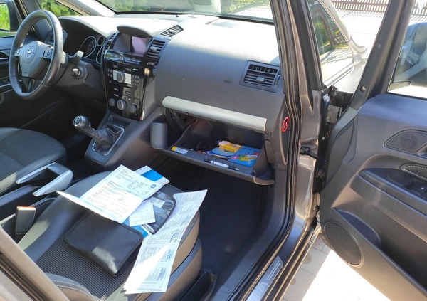 Opel Zafira cena 23900 przebieg: 180700, rok produkcji 2010 z Wrocław małe 277